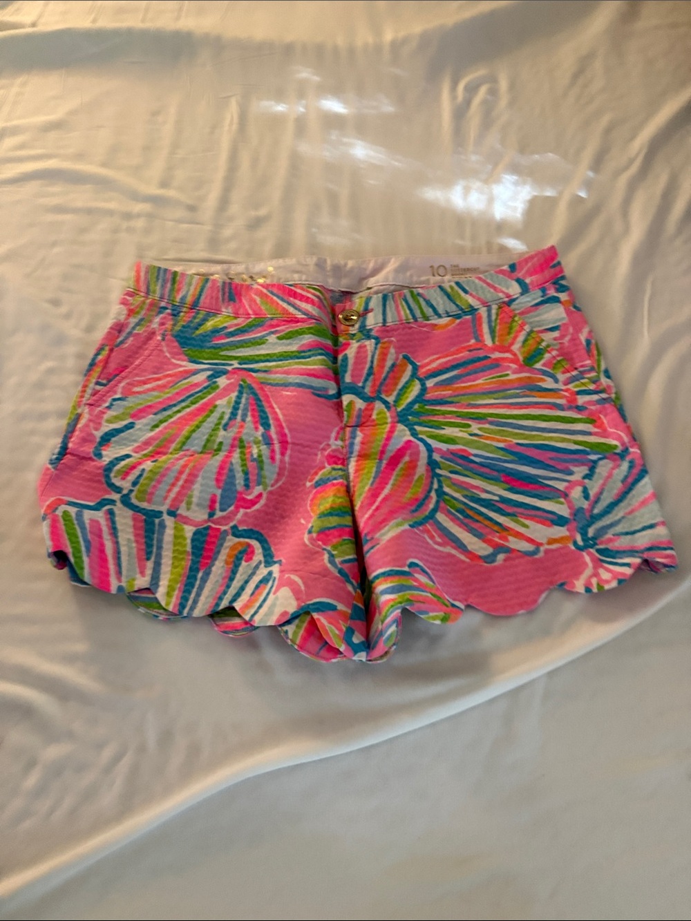 Lilly Pulitzer Pink Shell-Print Scalloped Hem Shorts
